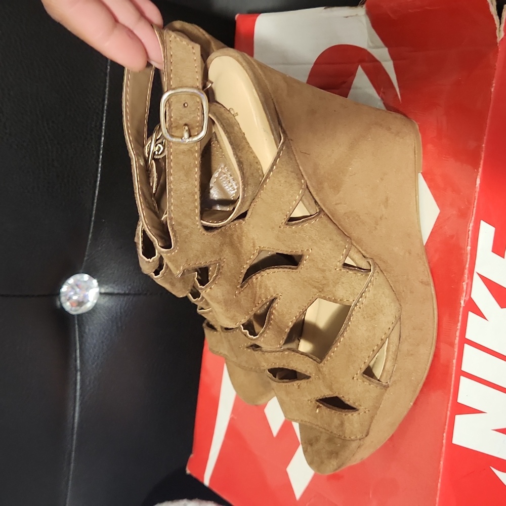 Brown Wedges